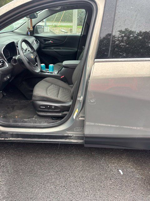 Used 2018 Chevrolet Equinox LT FWD image 3