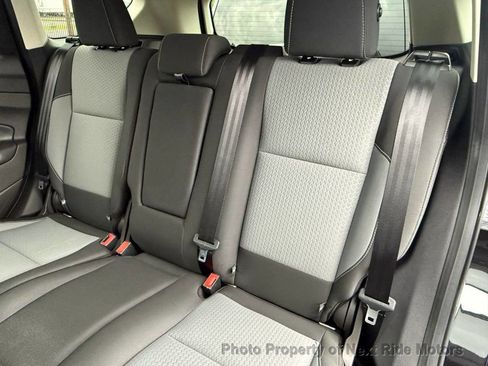 Used 2019 Ford Escape SE FWD image 13