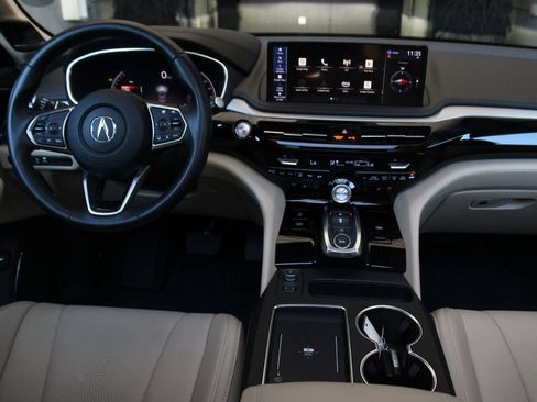 Certified 2025 Acura MDX FWD w/ Technology Package image 19