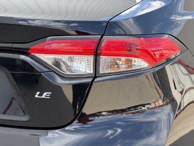 Used 2025 Toyota Corolla LE FWD image 7