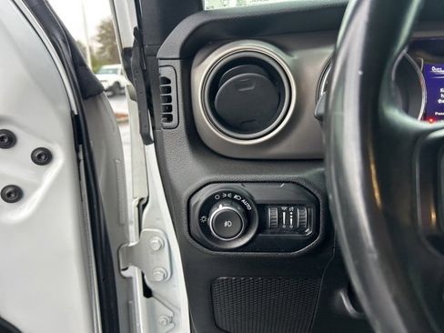 Used 2020 Jeep Wrangler Unlimited Sport S image 24