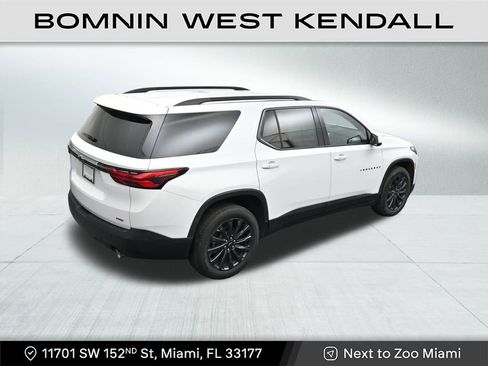 Used 2023 Chevrolet Traverse RS image 16