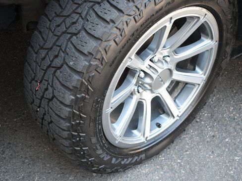 Used 2014 GMC Yukon XL Denali AWD/4WD image 11