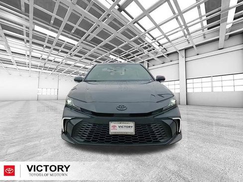 Used 2026 Toyota Camry SE image 8