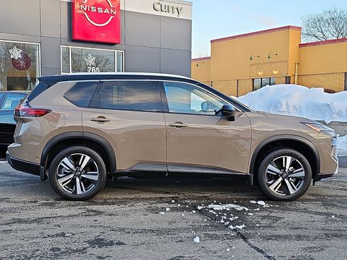 Certified 2025 Nissan Rogue SL image 7