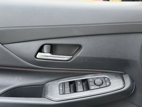 New 2026 Nissan Sentra SR w/ Floor Mat Package FWD image 6