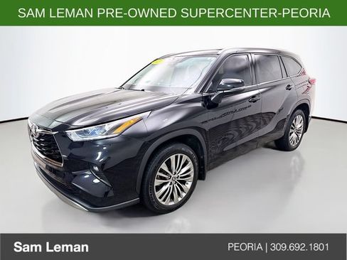 Used 2021 Toyota Highlander Platinum AWD/4WD image 3