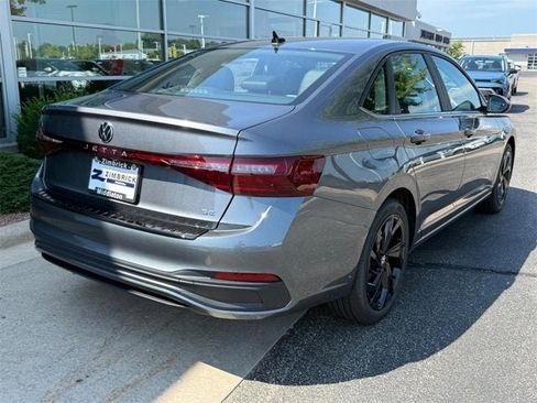 New 2025 Volkswagen Jetta SE image 3