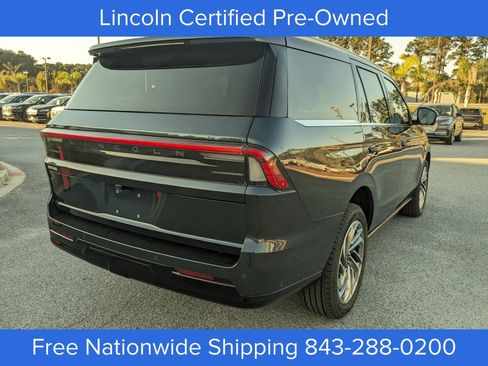 Certified 2025 Lincoln Navigator Reserve image 4