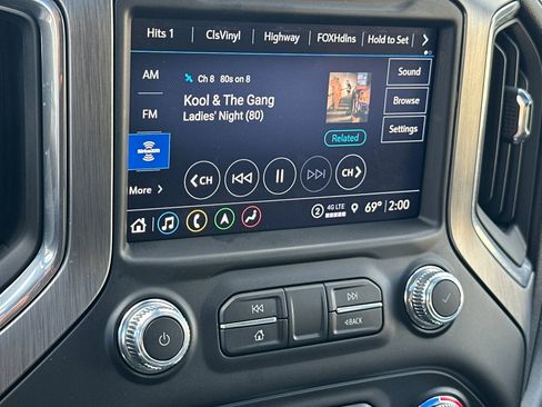 Used 2022 GMC Sierra 3500 Denali w/ Denali Ultimate Package image 17