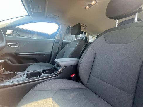 Used 2025 Kia K4 FWD image 24