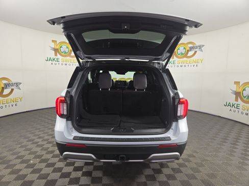 Used 2025 Ford Explorer Platinum w/ LUX Leather Package AWD/4WD image 34