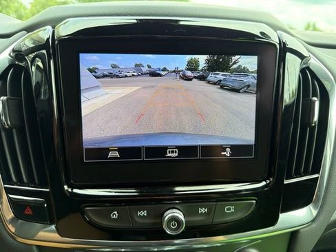Certified 2023 Chevrolet Traverse LT FWD image 30