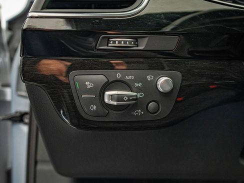 Used 2019 Audi Q7 3.0T Prestige w/ Prestige Package AWD/4WD image 20