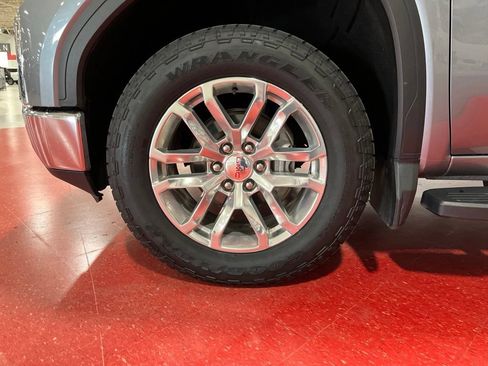 Used 2019 GMC Sierra 1500 SLT w/ SLT Premium Plus Package AWD/4WD image 10