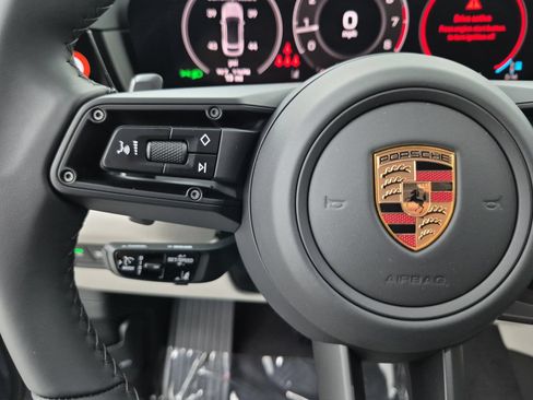 New 2026 Porsche Cayenne Coupe AWD/4WD image 20