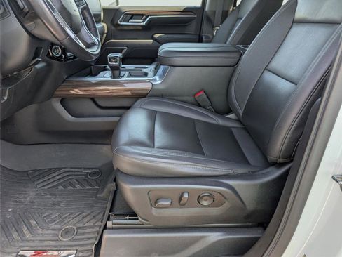 Used 2023 Chevrolet Silverado 1500 LT image 13