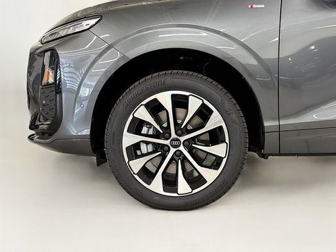New 2026 Audi Q3 quattro 2.0T AWD/4WD image 23