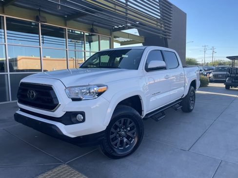 Used 2023 Toyota Tacoma SR5 image 1