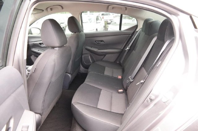 Used 2025 Nissan Sentra SV w/ All-Weather Package FWD image 9