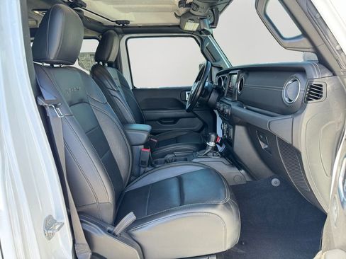 Used 2023 Jeep Wrangler Unlimited Sahara w/ Cold Weather Group image 12