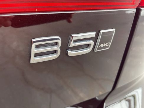 Used 2024 Volvo XC60 B5 Plus image 14