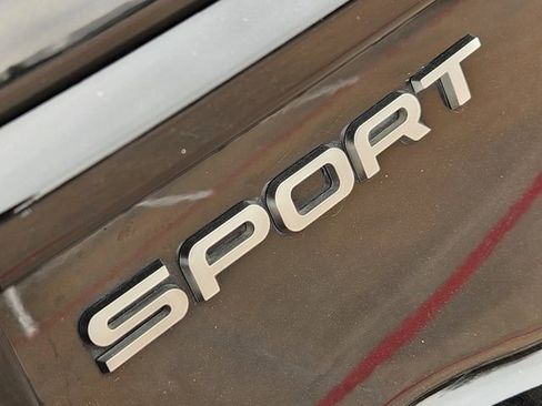 Used 2025 Land Rover Discovery Sport S image 12