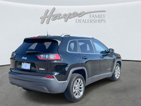 Used 2021 Jeep Cherokee Latitude Plus w/ Sun & Sound Group FWD image 3