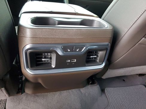 Used 2025 GMC Sierra 1500 Denali w/ Denali Reserve Package AWD/4WD image 16