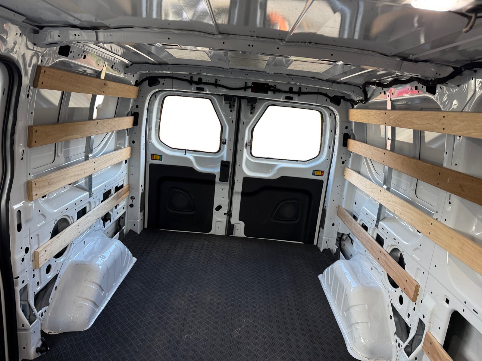 Used 2025 Ford Transit 250 Low Roof w/ Exterior Upgrade Package RWD image 16