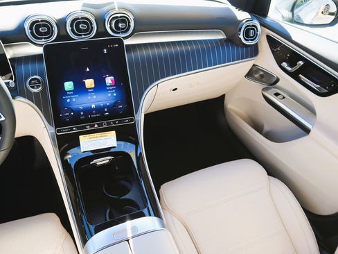 New 2026 Mercedes-Benz GLC 300 image 12