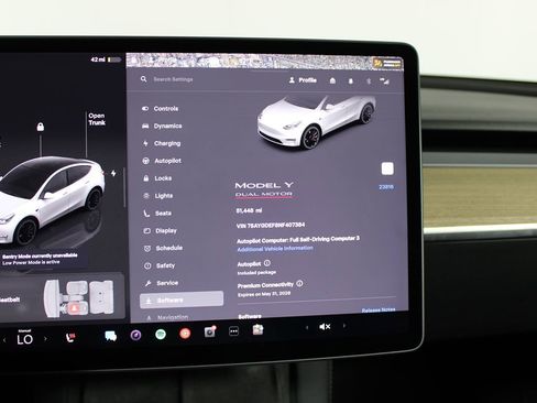 Used 2022 Tesla Model Y Performance image 12