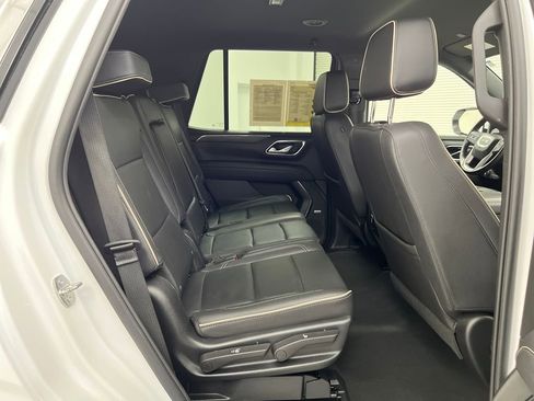 Used 2023 GMC Yukon SLT image 31
