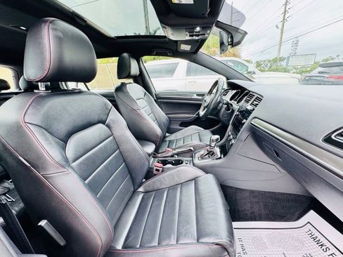 Used 2020 Volkswagen GTI SE image 16