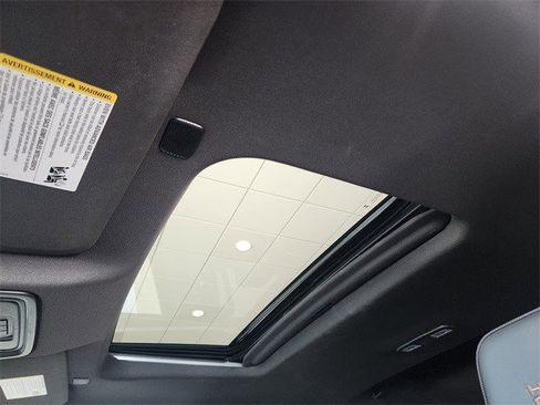 Certified 2024 Chevrolet Silverado 1500 High Country image 8