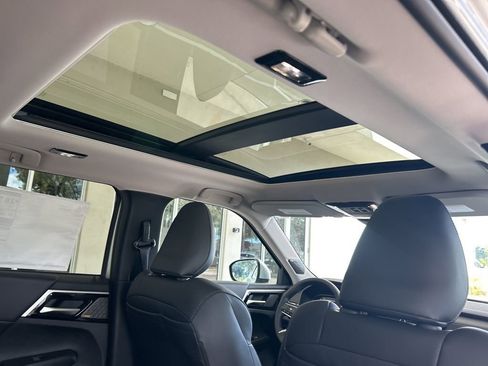 New 2026 Mitsubishi Outlander SE image 31