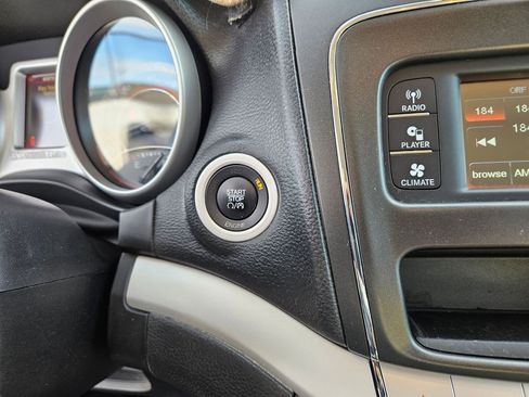 Used 2016 Dodge Journey SXT w/ Comfort/Convenience Group image 19