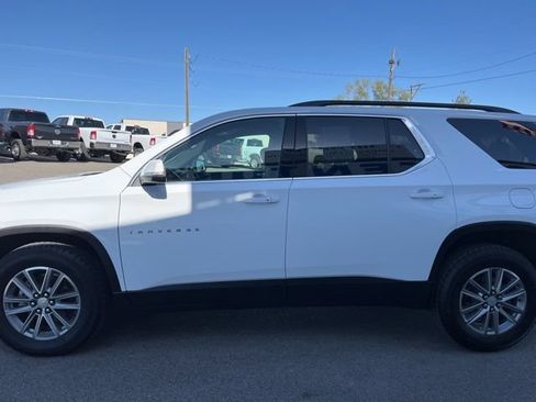 Used 2023 Chevrolet Traverse LT AWD/4WD image 5