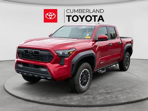 Used 2025 Toyota Tacoma TRD Off-Road AWD/4WD image 1