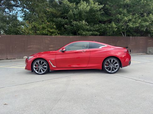 Used 2018 INFINITI Q60 Red Sport 400 w/ Sensory Package 3.0T Sport image 12