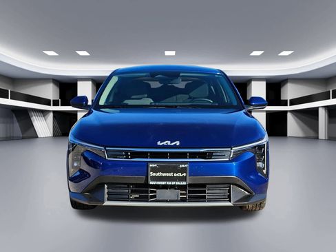 Certified 2025 Kia K4 EX image 9