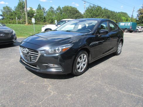 Used 2018 MAZDA MAZDA3 Sport FWD image 1