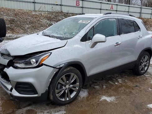 Used 2020 Chevrolet Trax LT w/ LT Convenience Package FWD image 33