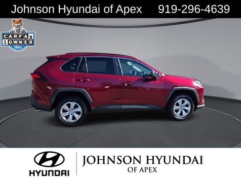 Used 2020 Toyota RAV4 LE image 10