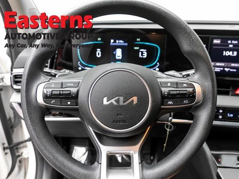 Used 2023 Kia Sportage LX AWD/4WD image 10