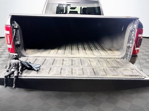Used 2024 RAM 1500 Laramie AWD/4WD image 28