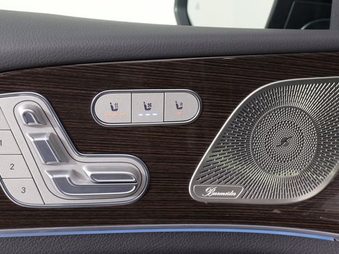 Used 2025 Mercedes-Benz GLS 450 4MATIC image 24