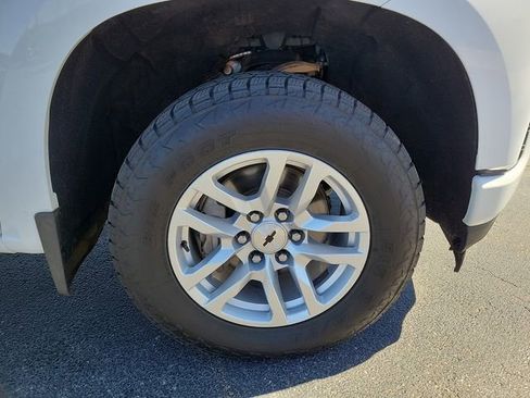 Used 2019 Chevrolet Silverado 1500 RST AWD/4WD image 9