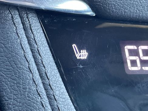 Used 2020 Cadillac XT5 Premium Luxury w/ LPO, Floor Liner Package AWD/4WD image 22