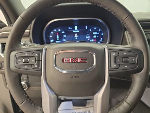 Used 2023 GMC Yukon XL SLT w/ SLT Premium Package AWD/4WD image 34